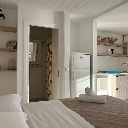 Mykonos Nests - Sea View Escape 아파트